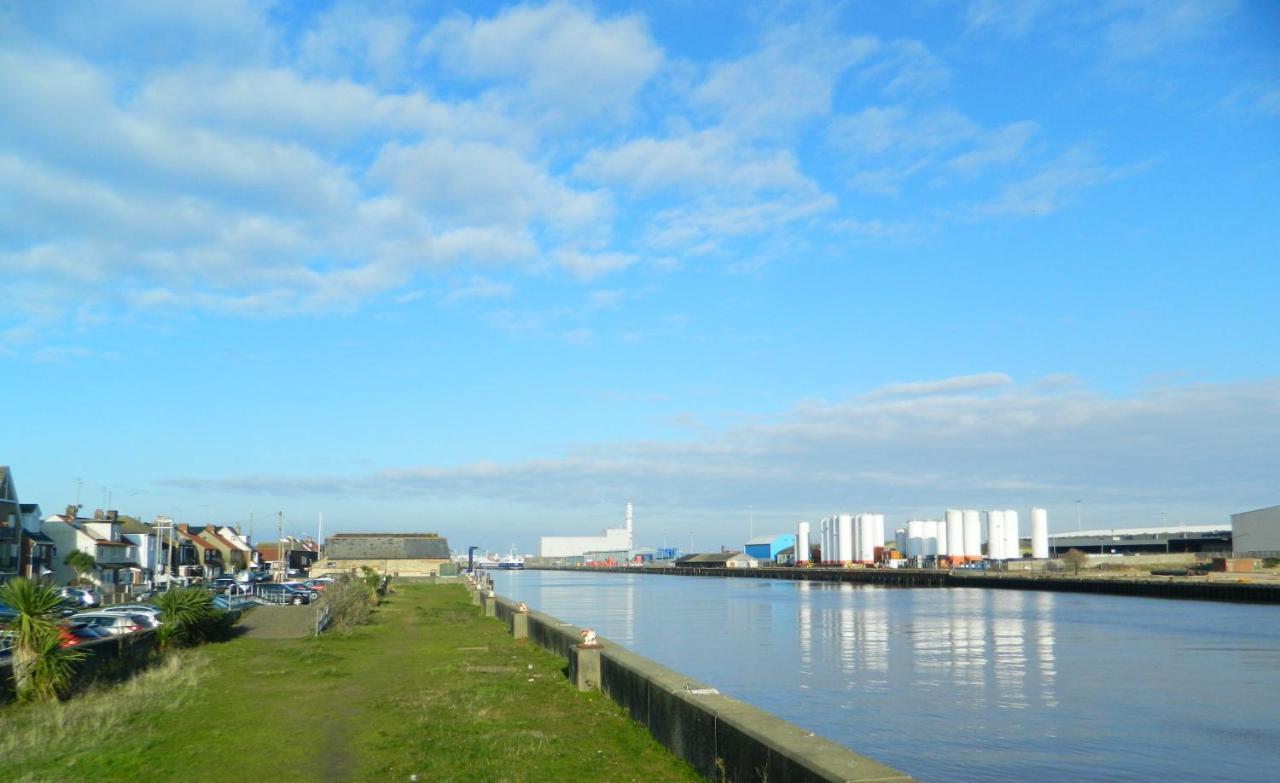 'Harbour View' On The River By Gorleston'S Award Winning Beach - Pet Free! 외부 사진