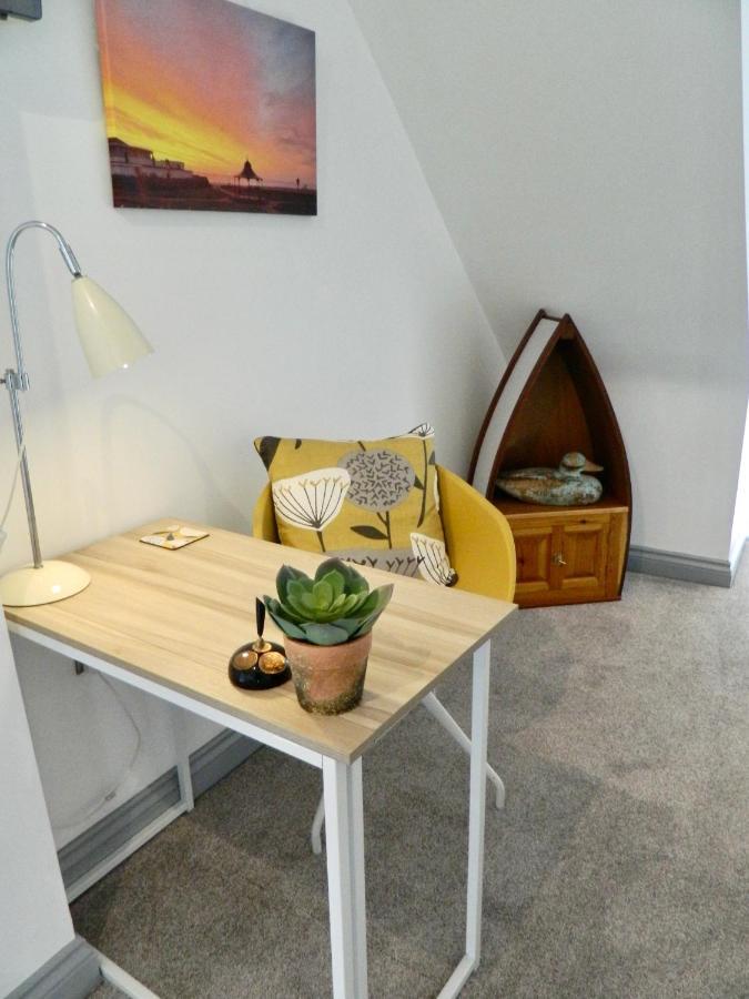 'Harbour View' On The River By Gorleston'S Award Winning Beach - Pet Free! 외부 사진